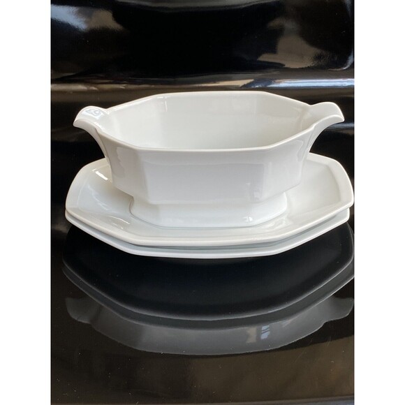 Gravy Boat W/2 UnderPlate Maison Blanche Fine China by CHRISTOPHER STUART Y0008 - Picture 2 of 12